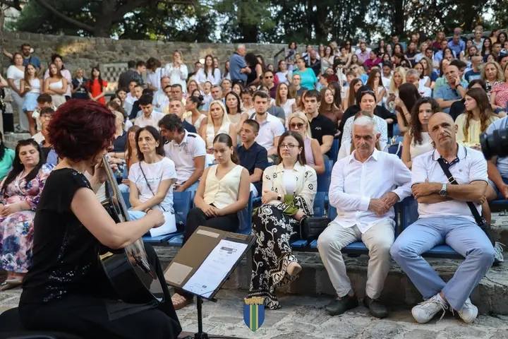 509423488 1255496009911941 1318388063552887625 n