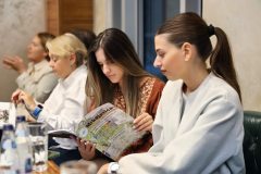 thumbs promocija casopisa 105